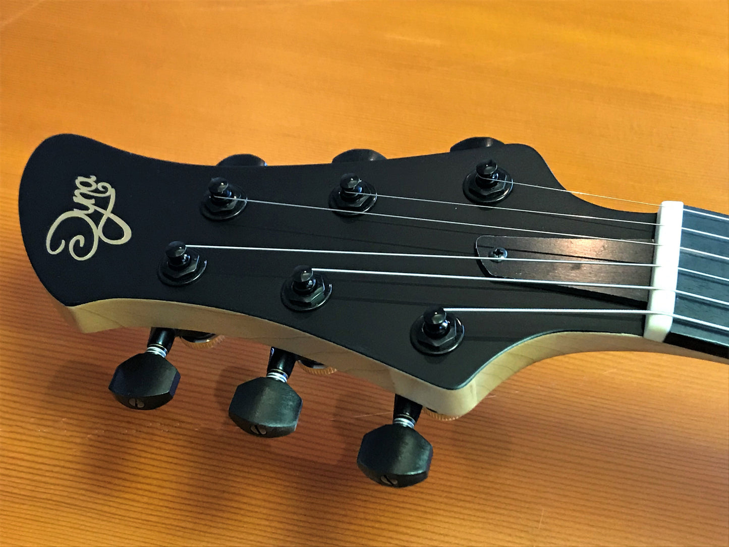 MOTIVE-II 6strings / Grind Black