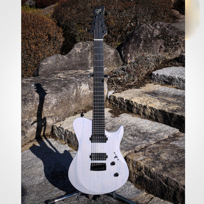MOTIVE-II 7strings  /Matte White