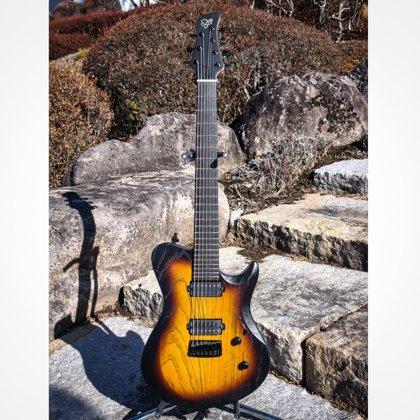 MOTIVE-II 7strings  /Sunburst